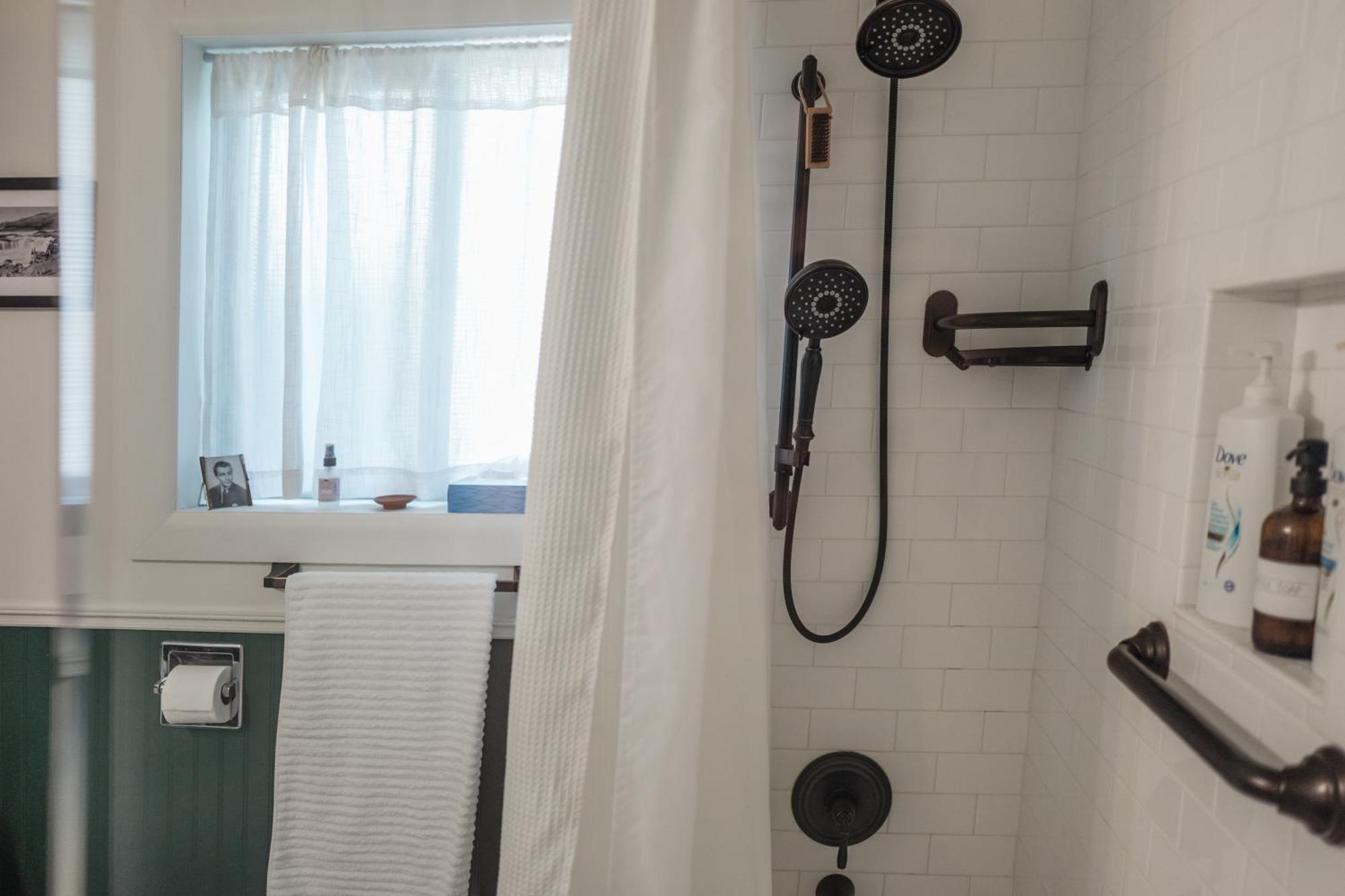 Southeast Portland Comfy & Eclectic Craftsman Home Ngoại thất bức ảnh